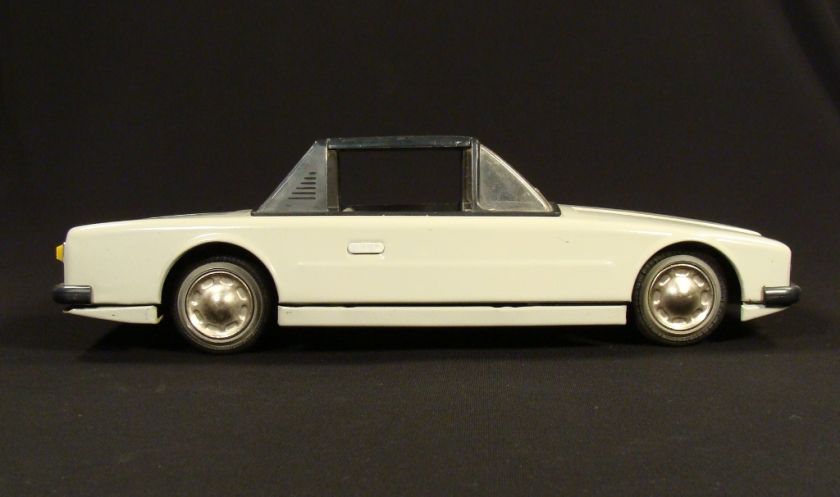 VINTAGE RUSSIAN ZIL SPORT CAR CABRIO COUPE TIN TOY 12  