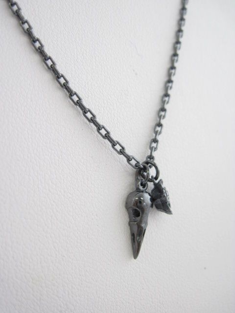 Description You are bidding on a NEW DESIGNER Silver Tone Chain Skull 