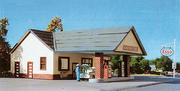   Scale Gas Station   Includes 1930s, 40s & 50s Gas Pumps #887  