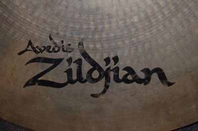 AWESOME** ZILDJIAN CRASH CYMBOL   17/43CM  