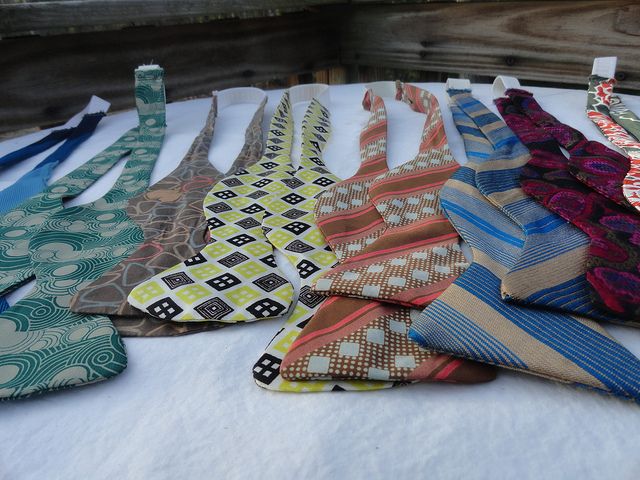 VTG 1960s Retro Groovy Funky Silk MOD MENS BOW TIES Lot of 8  