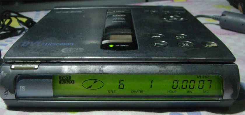   WALKMAN PORTABLE DVD VCD CD PLAYER PBD V30 RARE JAPAN ZONE1&3 NTSC