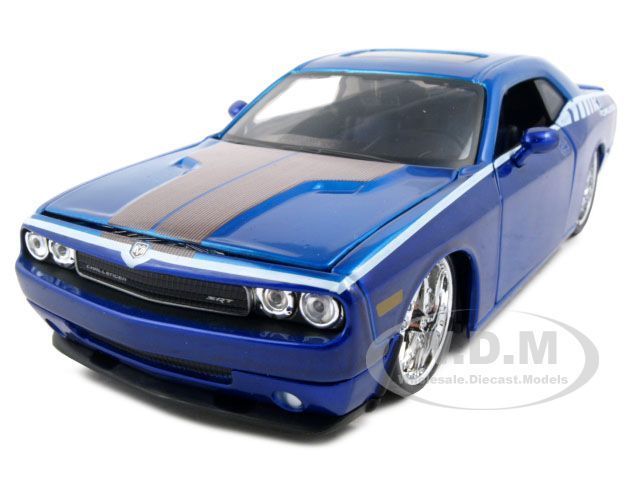 2008 DODGE CHALLENGER SRT8 BLUE 124 DIECAST CUSTOM  