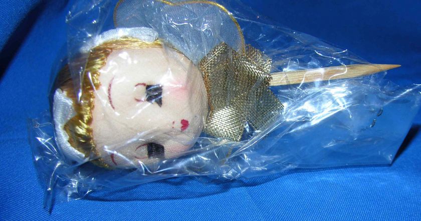 VTG FABULOUS LG 1960 GOLD XMAS ANGEL HEAD ON WOOD PICK, W NET WINGS 