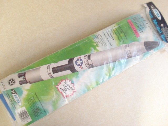 ORIGINAL ESTES TITAN II FLYING MODEL ROCKET KIT **  