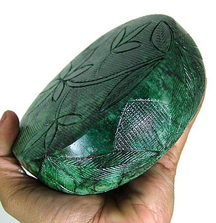 6425ct BIGGEST NATURAL EMERALD GEM WITH   