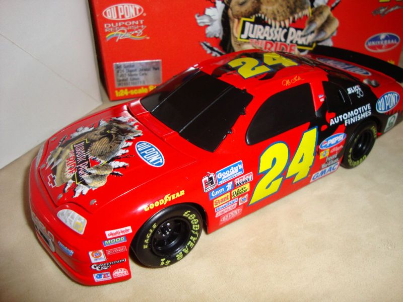 1997 JEFF GORDON DUPONT JURASSIC PARK THE RIDE 1/24  