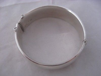 ANTIQUE VICTORIAN STYLE ENGRAVED FRONT SILVER BANGLE BRACELET  