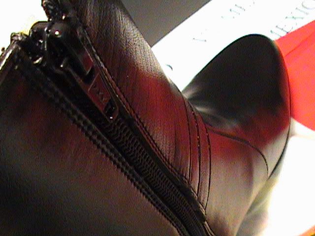 MENS fashion HALF BOOT side zipper BOTIN SIZE 9 1/2  