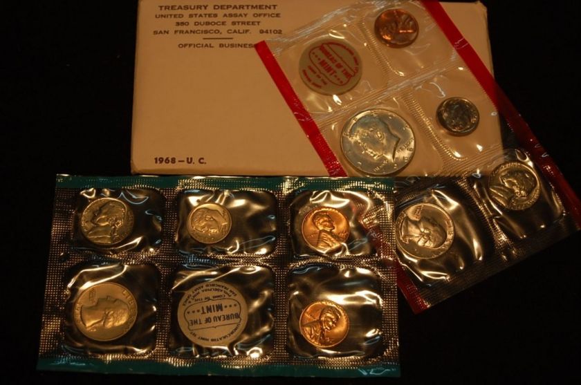 1968 US MINT Uncirculated Set With SILVER John F Kennedy Half Dollar 