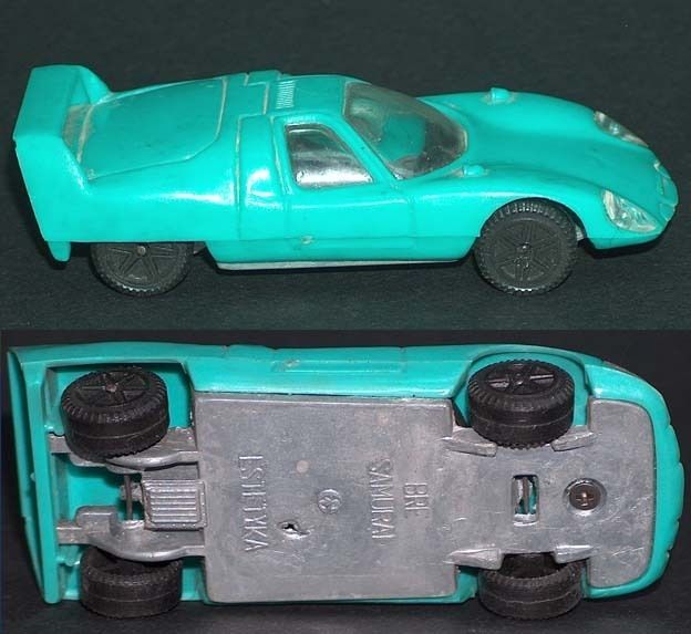 PLASTIC TOY   SPORTIVE CAR SAMURAI  