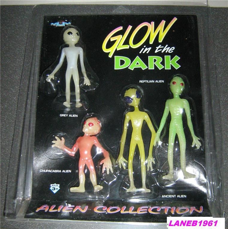 SHADOWBOX 4 in 1 GLOW IN THE DARK ALIEN figure mip toy  