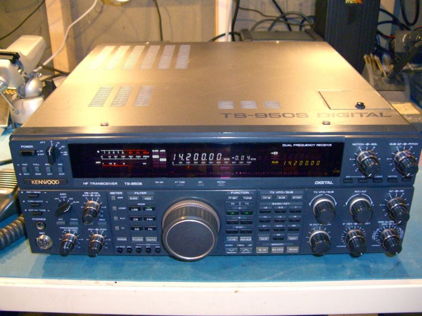 KENWOOD TS 950S Digital (TS 950SD) HF TRANSCEIVER   