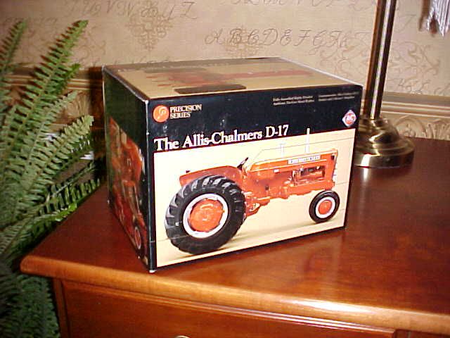 D17 Allis Chalmers Precision Series Tractor   NIB  