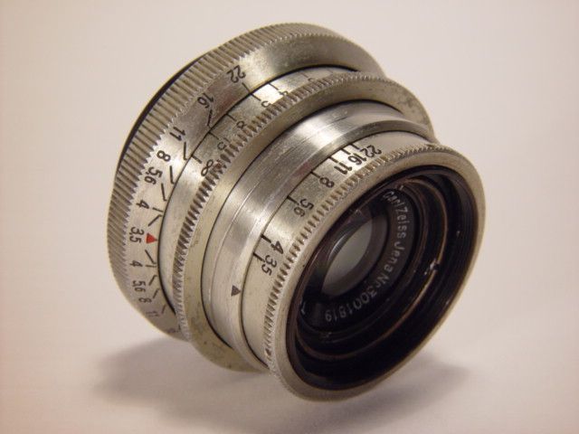 Carl Zeiss Tessar 3.5/50mm M40. s/n 3001819.  