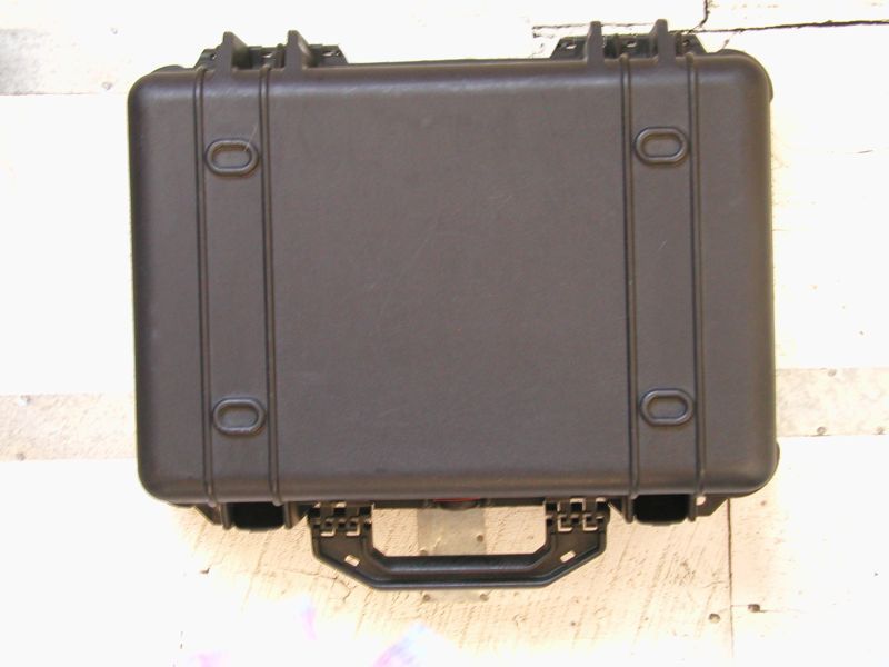 Rugged Pelican 1500 watertight case with handle + foam inserts