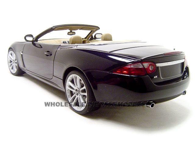   diecast 2006 jaguar xk convt by autoart has steerable wheels brand