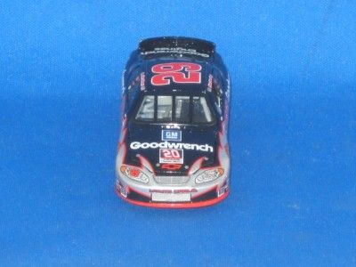 2005 KEVIN HARVICK #29 GM GOODWRENCH RCCA HO CAR 164 c321  