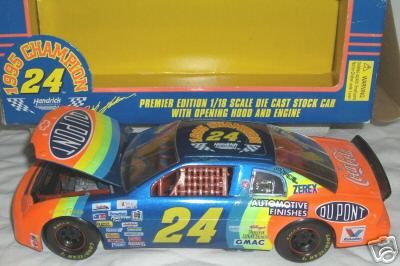 RARE Jeff Gordon 1995 CHAMPION DUPONT 1/18 CWC  