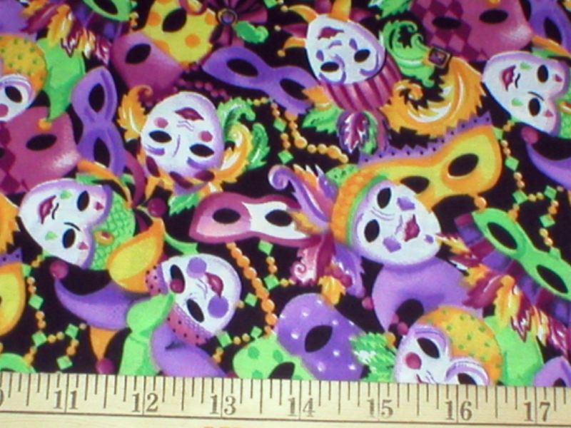 MARDI GRAS MASK ON BLACK BACKGROUND~COTTON FABRIC QUILT  