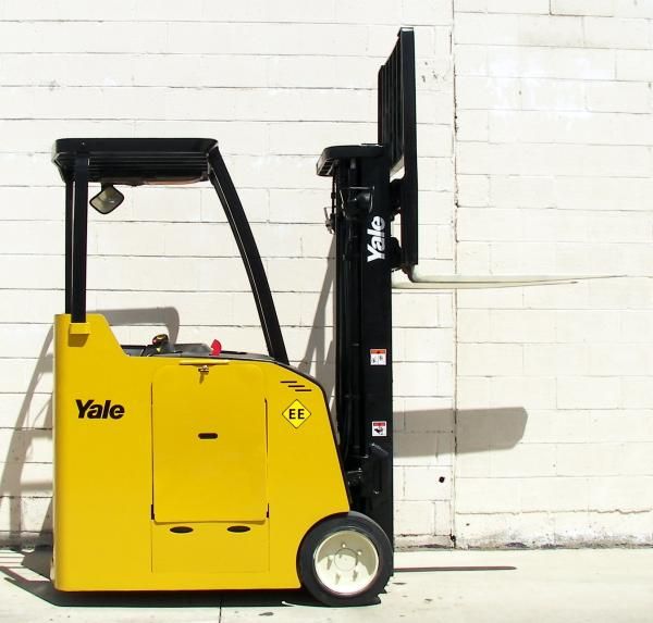 2007 YALE ESC040 36V ELECTRIC 4000 LB FORKLIFT STANDUP  