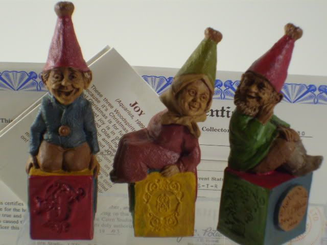 Tom Clark Gnome JOY Christmas 3 Figure Set Retired  