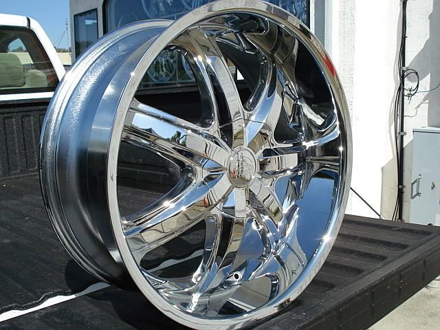 24 INCH BENTCHI B 7 GMC DENALI RIMS AND TIRES  