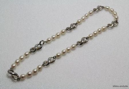 GORGEOUS TIFFANY & CO. FIGURE 8 INFINITY SILVER PEARL NECKLACE  