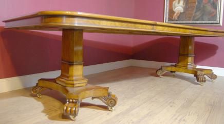 ENGLISH REGENCY WALNUT EXTENDING DINING TABLE 10 SEATER  